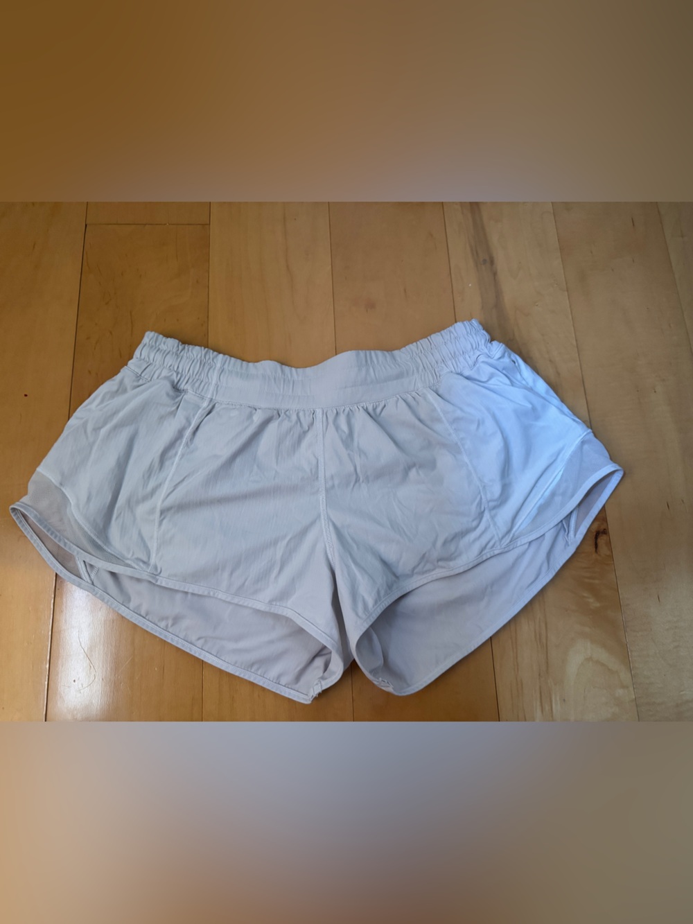 Lululemon Hotty Hot LR Short 2.5”